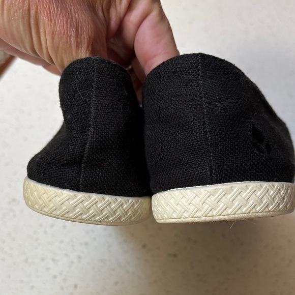 Reef Raindance Women's Comfortable Cushioned Flats, Black/White, Size 8 - Picture 5 of 7